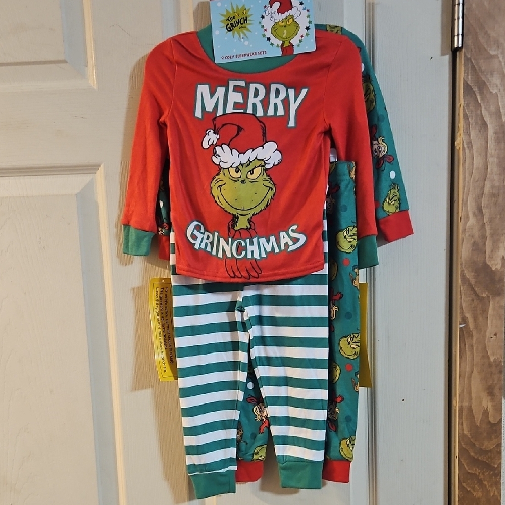 DR SEUSS THE GRINCH 4 PIECE YOUTH PJ SET: NEW WITH TAGS: SIZE 2T